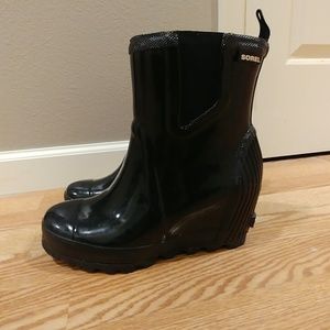 Sorel Joan Rain Wedge Chelsea Gloss Rain Booties